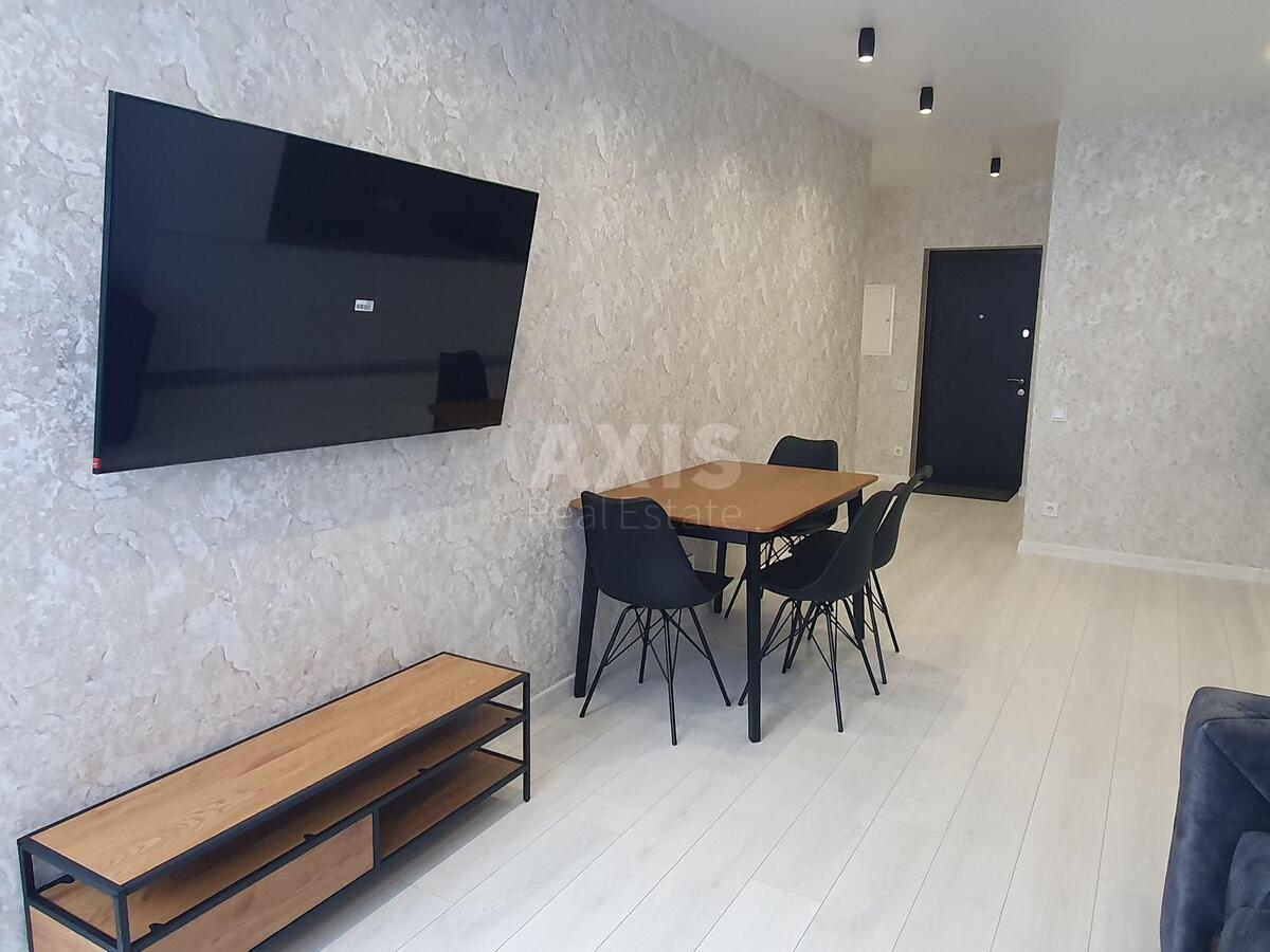 2k apartment vul. Oleksandra Olesja 31
