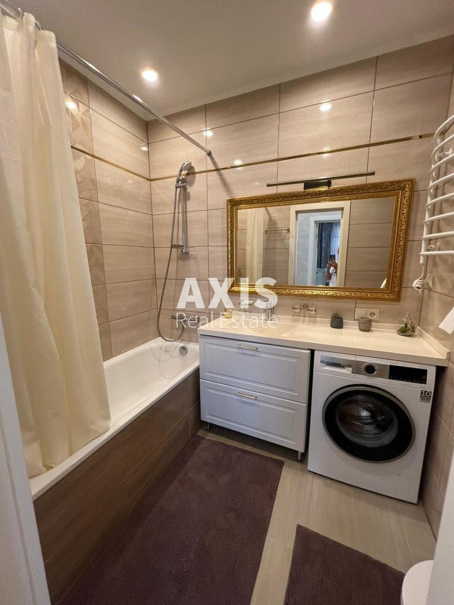 2k apartment nab. Dniprovs'ka 18А6