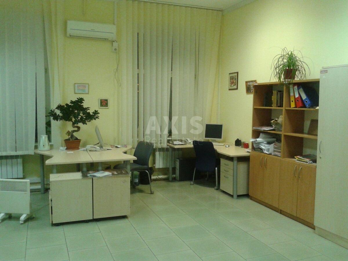 Объект сервиса пер. Куреневский 15, 4050м25