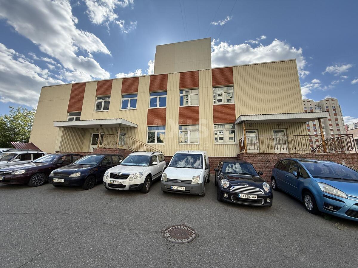Service object vul. Kadets'kyj gaj 3, 1390m257690