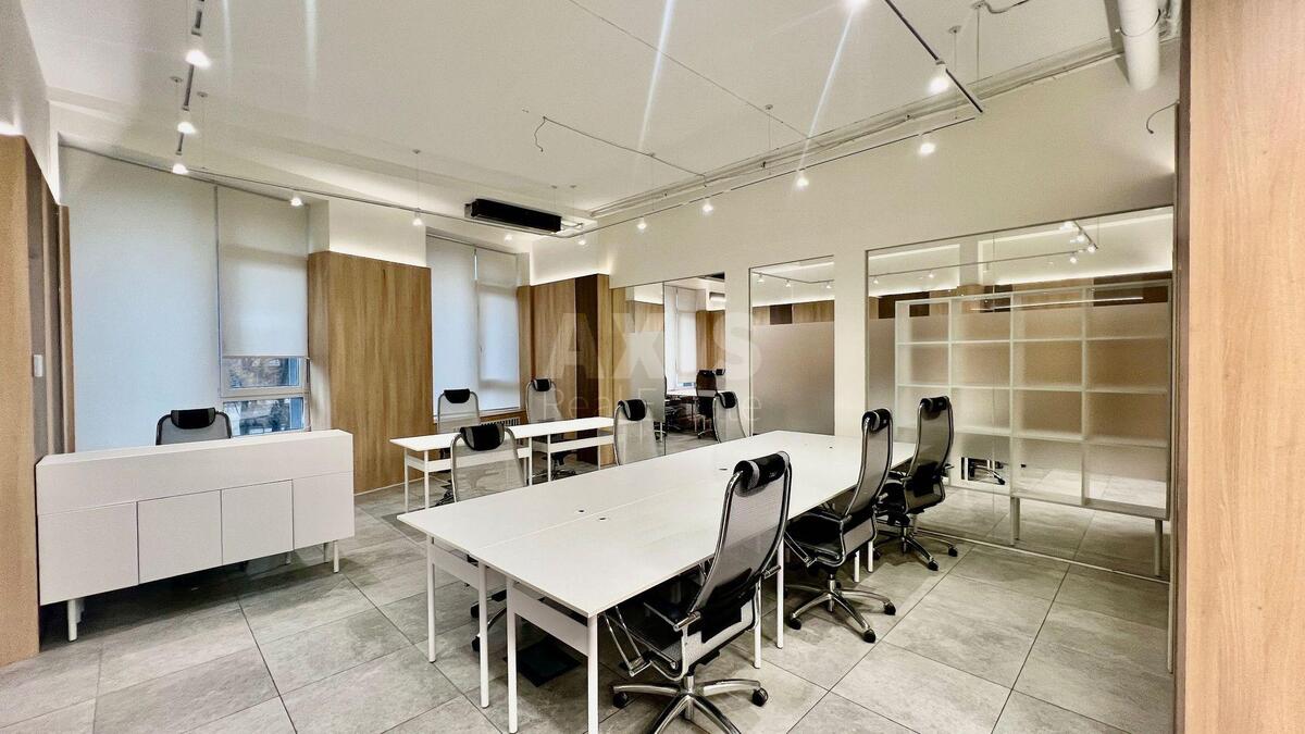 Office vul. Sichovyh Stril'civ 44А, 250m262037