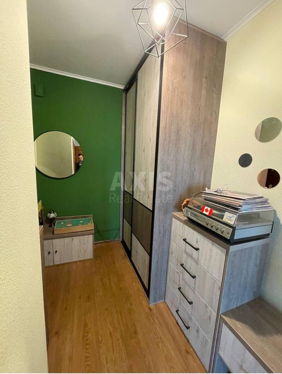2k apartment vul. Voskresens'ka 146