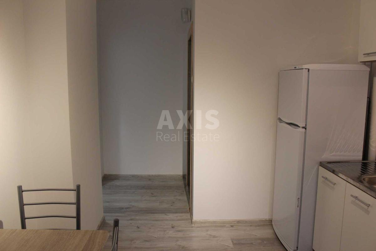 3k apartment vul. Vyshnjakivs'ka 120