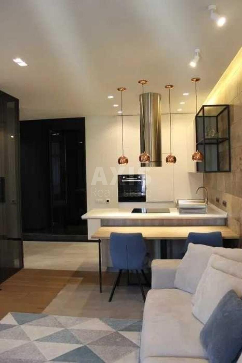 1к квартира ул. Предславинская 55А2