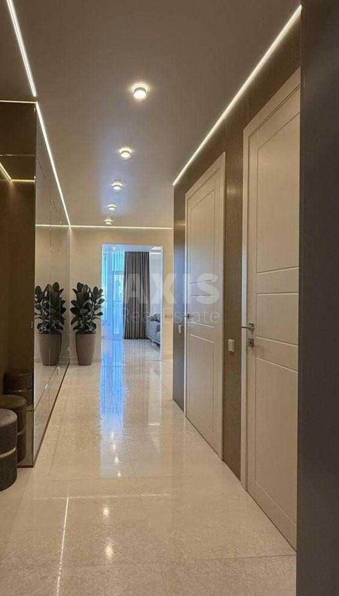 5k apartment vul. Antonovycha 1096275910