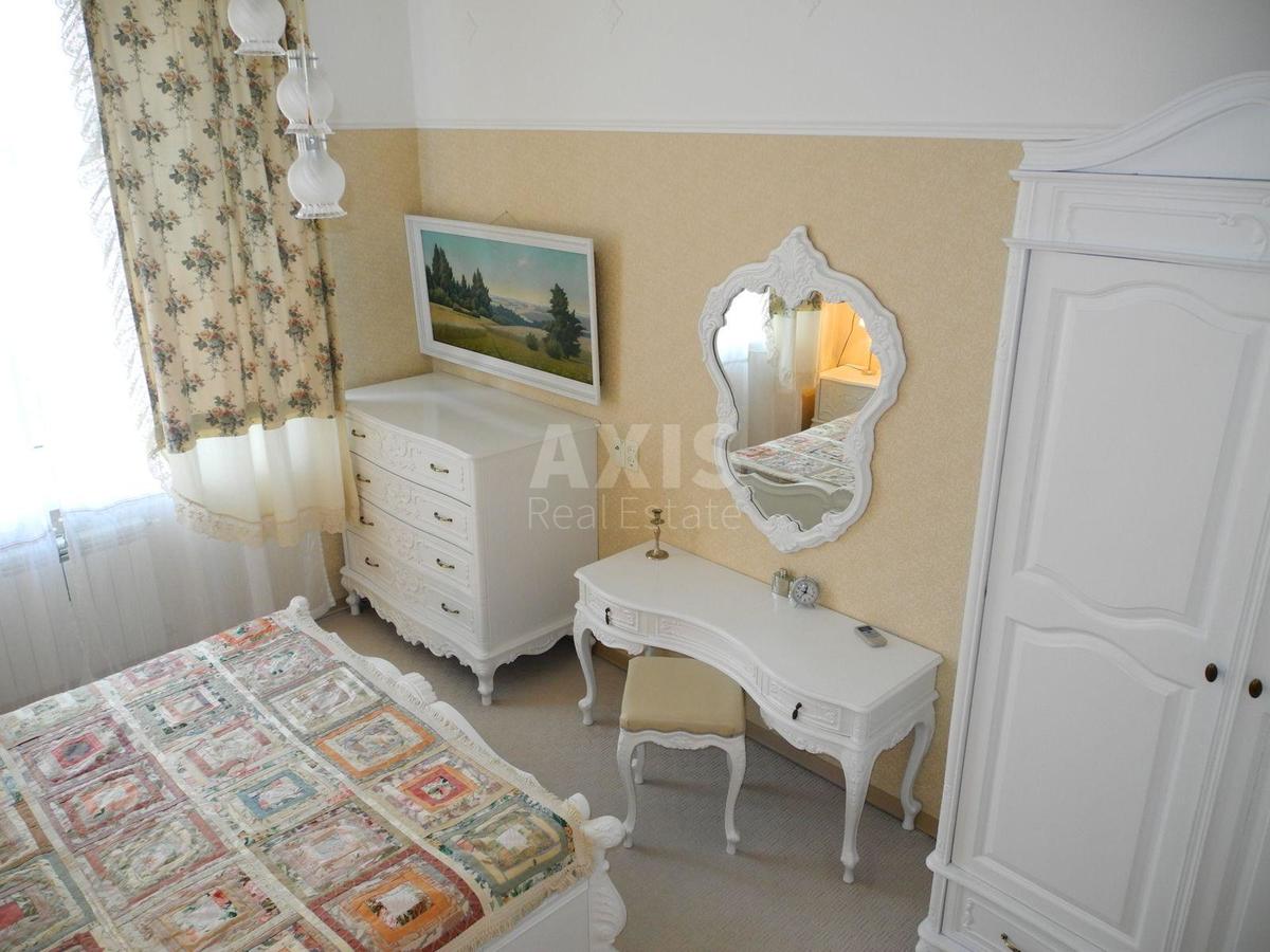 3k apartment vul. Gusovs'kogo 12/710