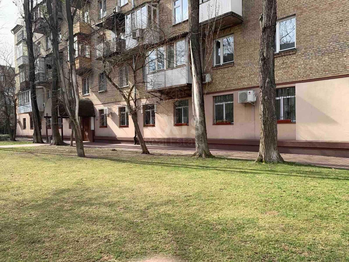 Офіс вул. Струтинського Сергія 8, 222м2