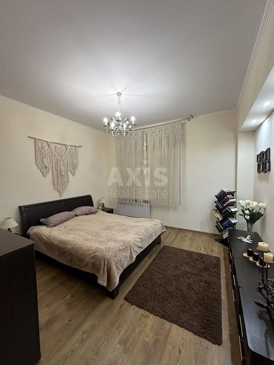 2k apartment vul. Lobanovs'kogo 214