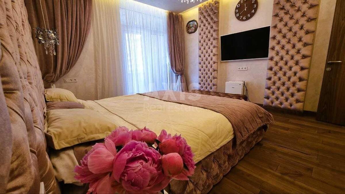 3к квартира ул. Вышгородская 45631430