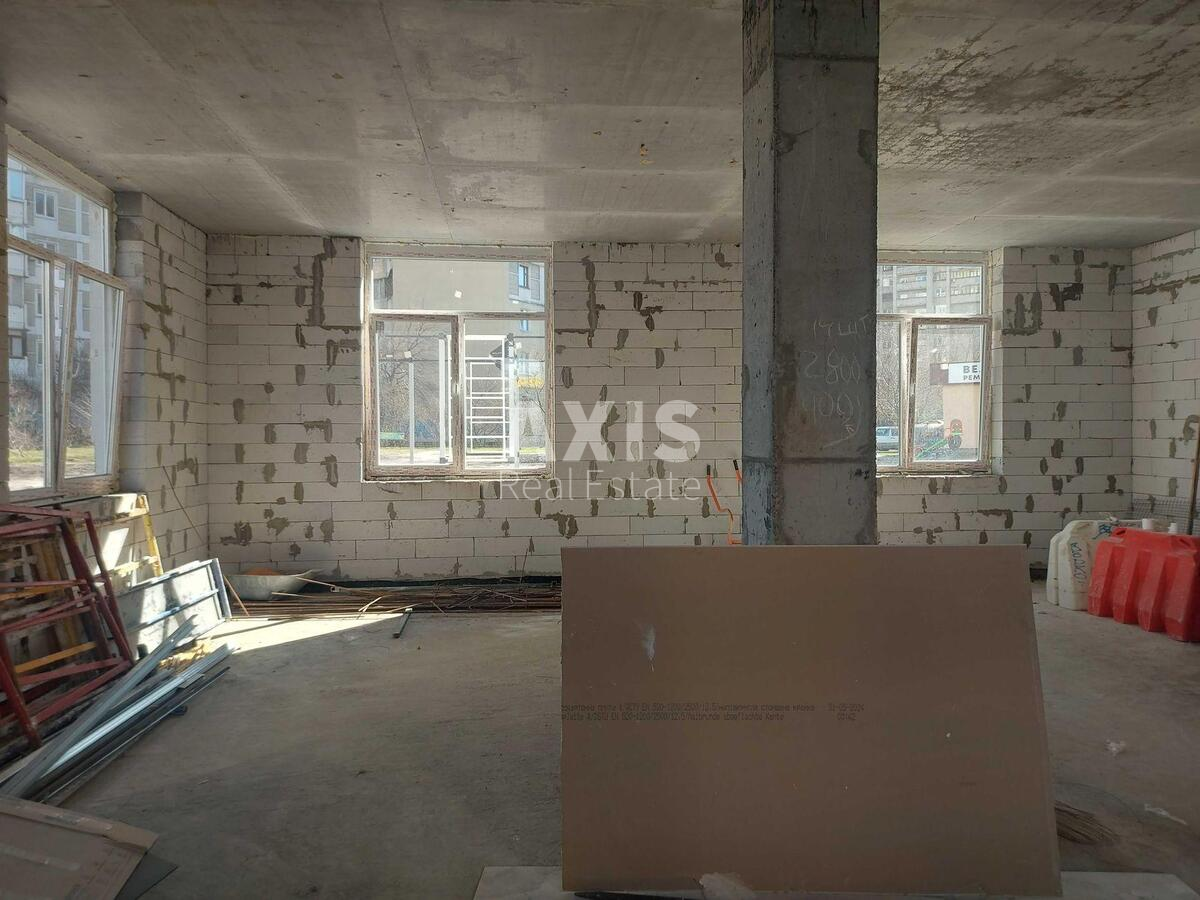 Service object vul. Dragomanova 21, 300m23
