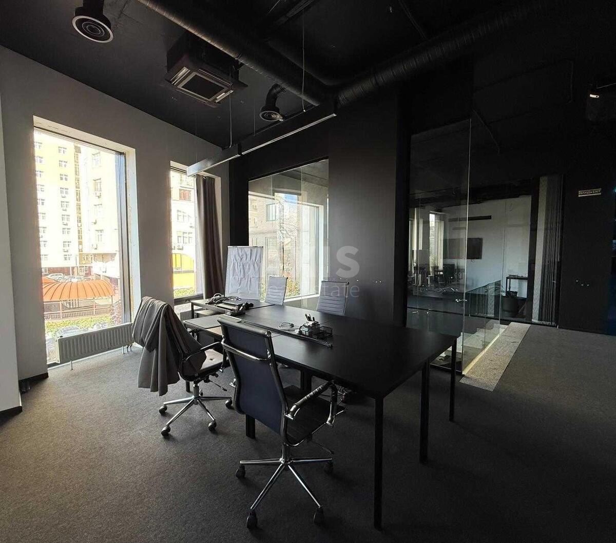 Office vul. Antonovycha 74, 680m2602690