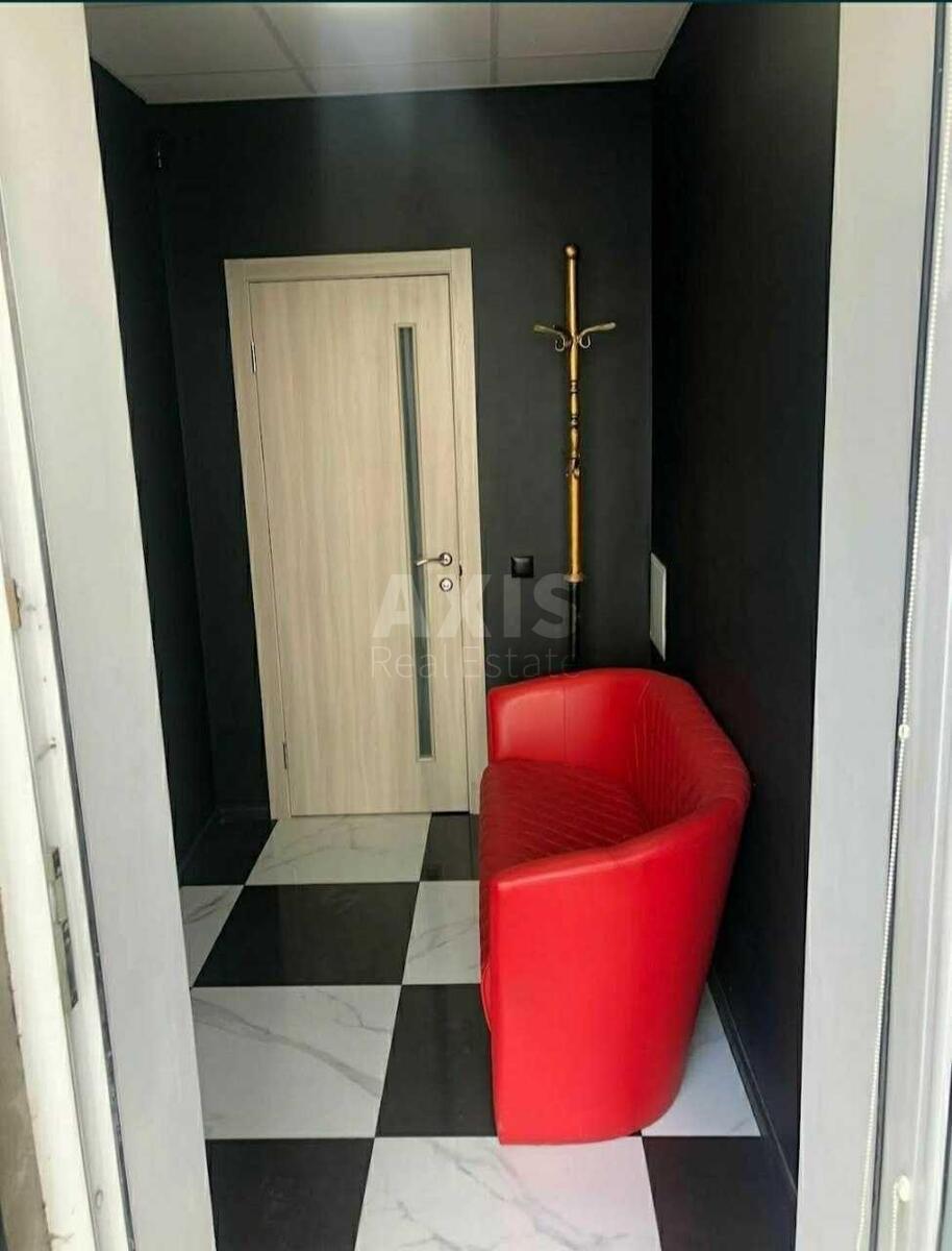 Trade object vul. Naberezhno-Hreshhatyc'ka 33, 22m2595725