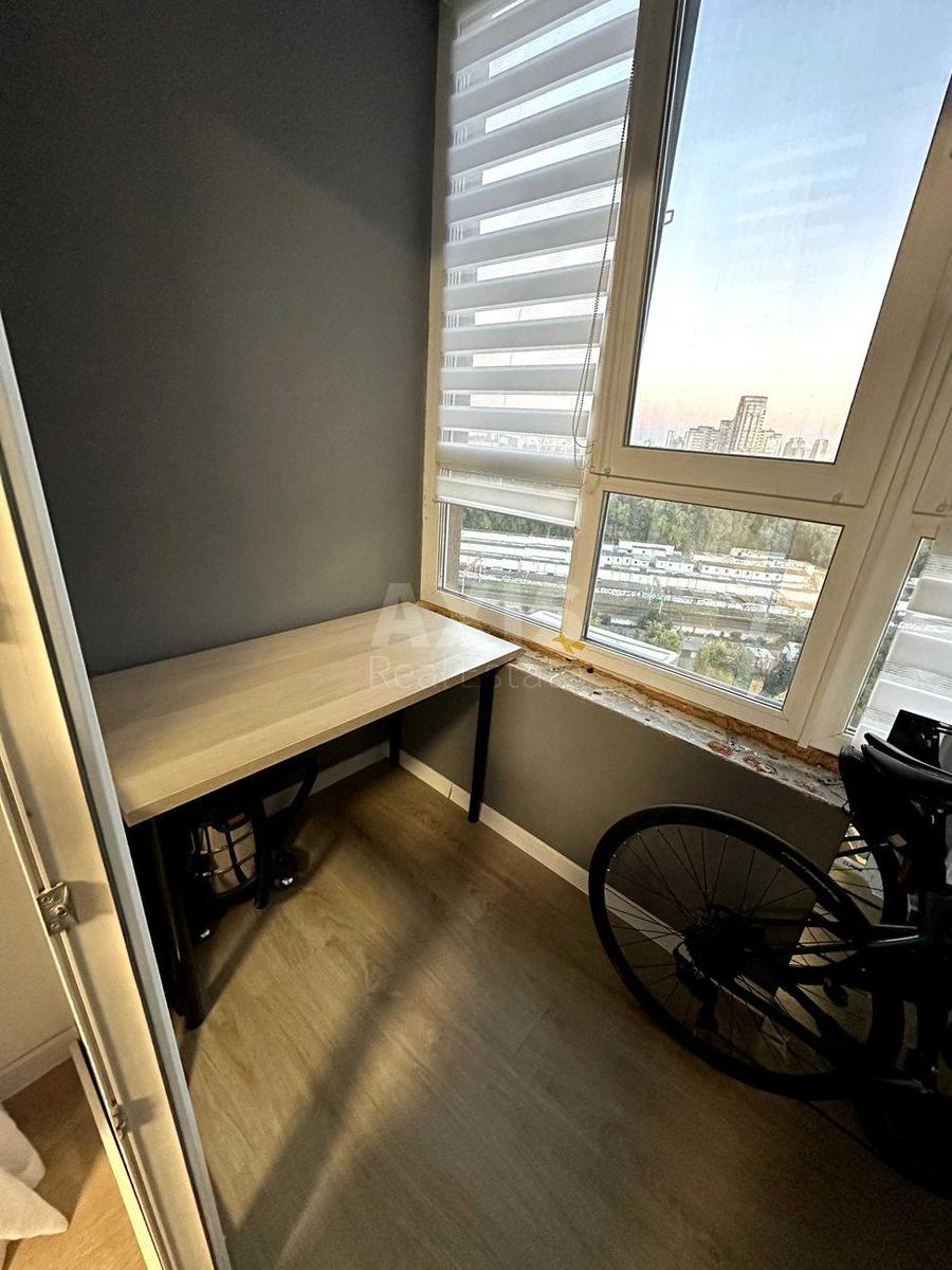 3k apartment vul. Novopol'ova 212