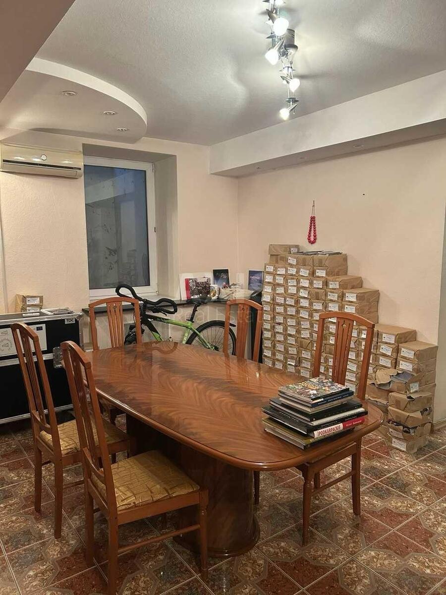 Office vul. Hreshhatyk 25, 100m2640996