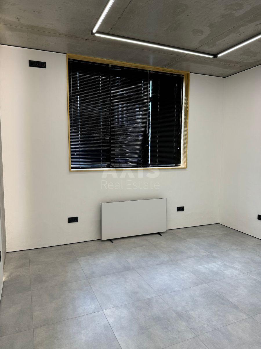 Office vul. Kamianska 127, 27m28