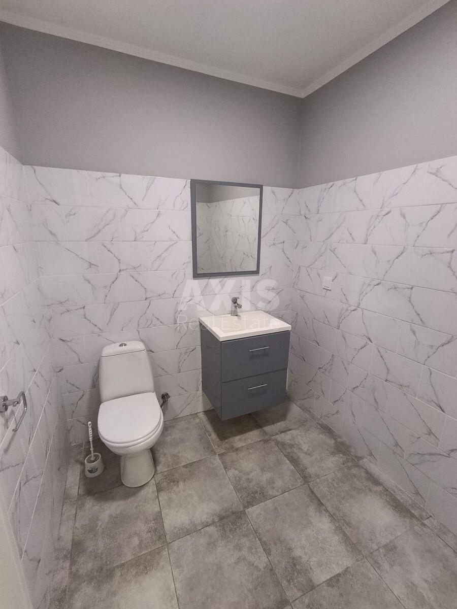 Office vul. Barbjusa Anri 22/26, 101m210