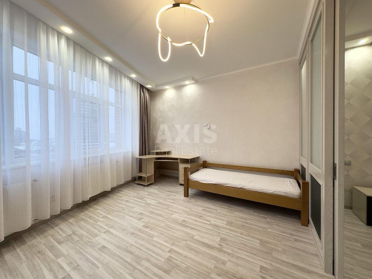 3к квартира ул. Старонаводницкая 6Б8