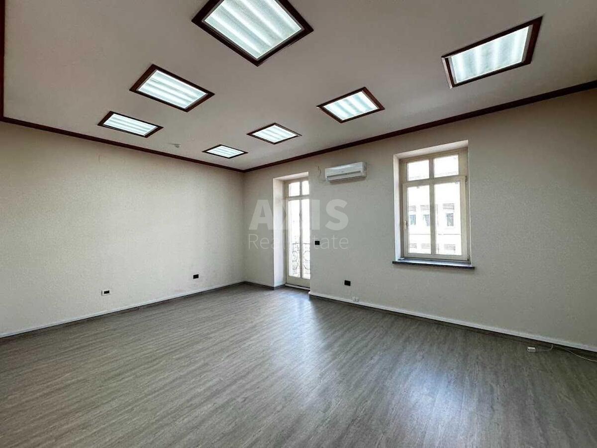 Office vul. Volos'ka 11А, 1000m211