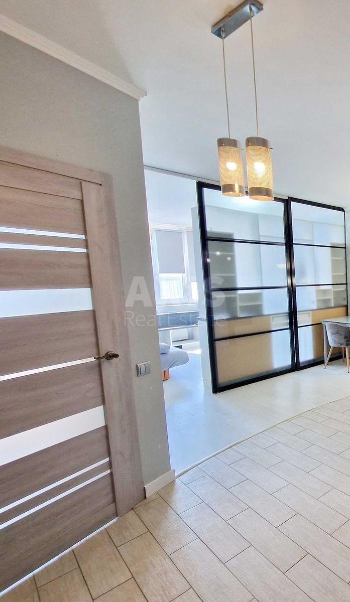2k apartment vul. Myhajla Maksymovycha 3Г0
