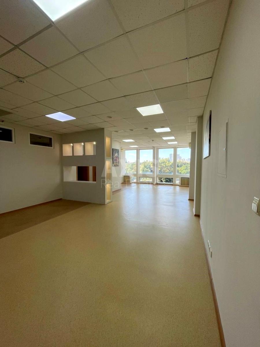 Office vul. Lypkivs'kogo Vasylja Mytropolyta 45, 150m2
