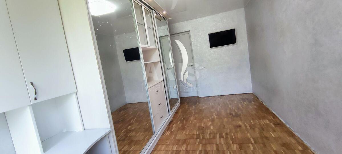 2к квартира пр-т Голосеевский 843