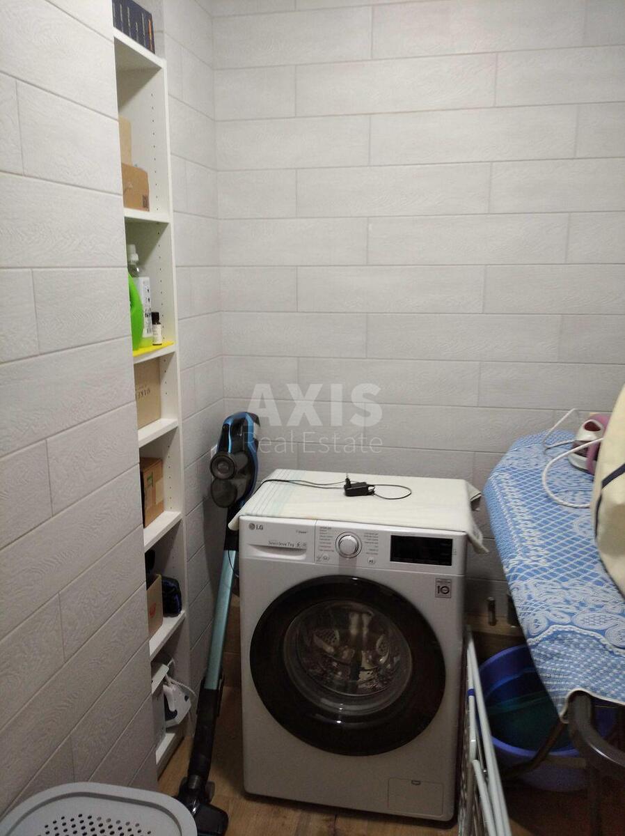 2k apartment vul. Myhajla Maksymovycha 311