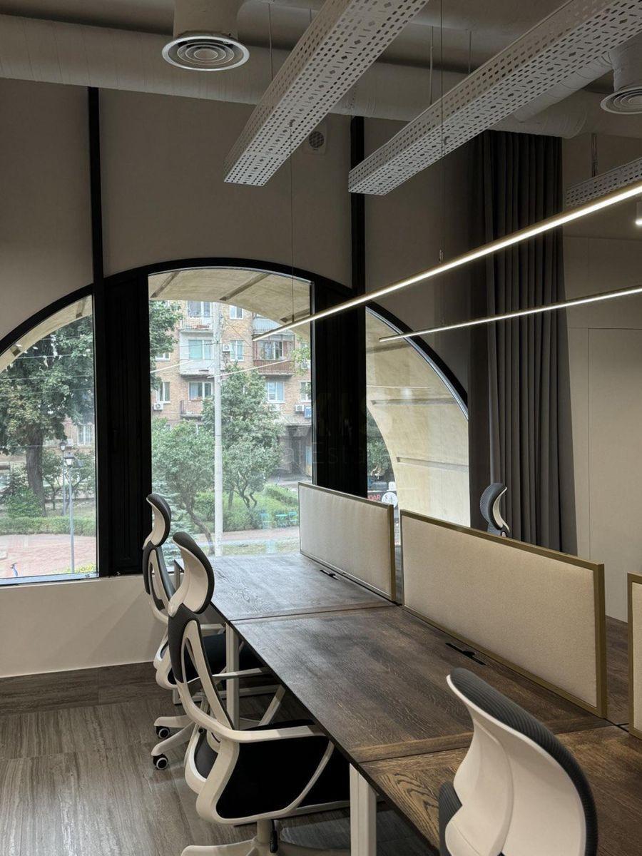 Office vul. Bul'varno-Kudrjavs'ka 15А, 202m2579785