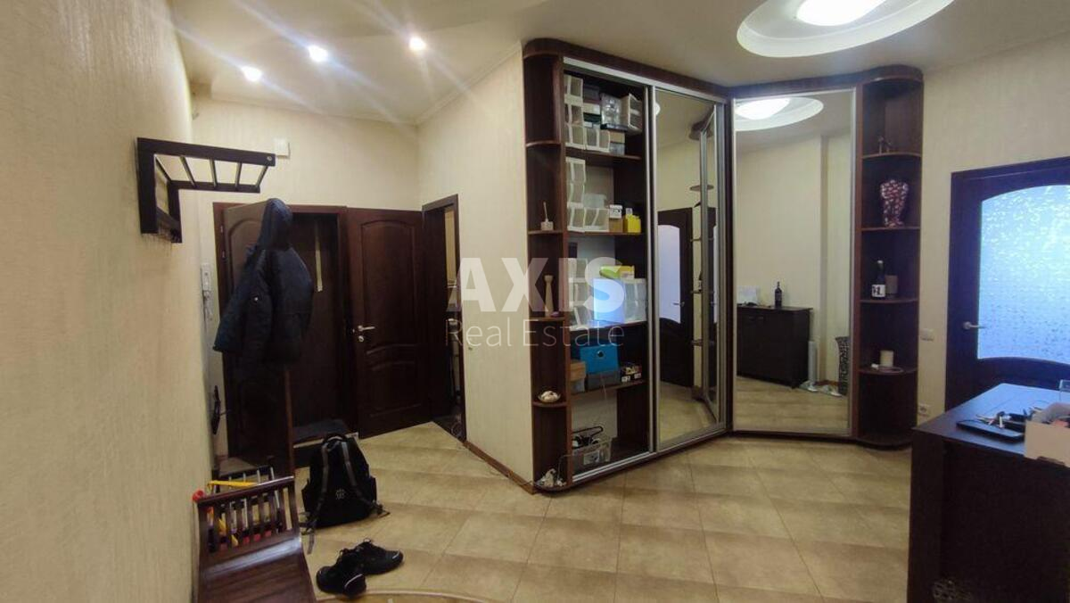 4k apartment vul. Staronavodnyc'ka 6б4
