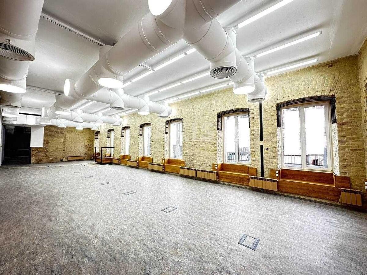Office vul. Hreshhatyk 19А, 750m2