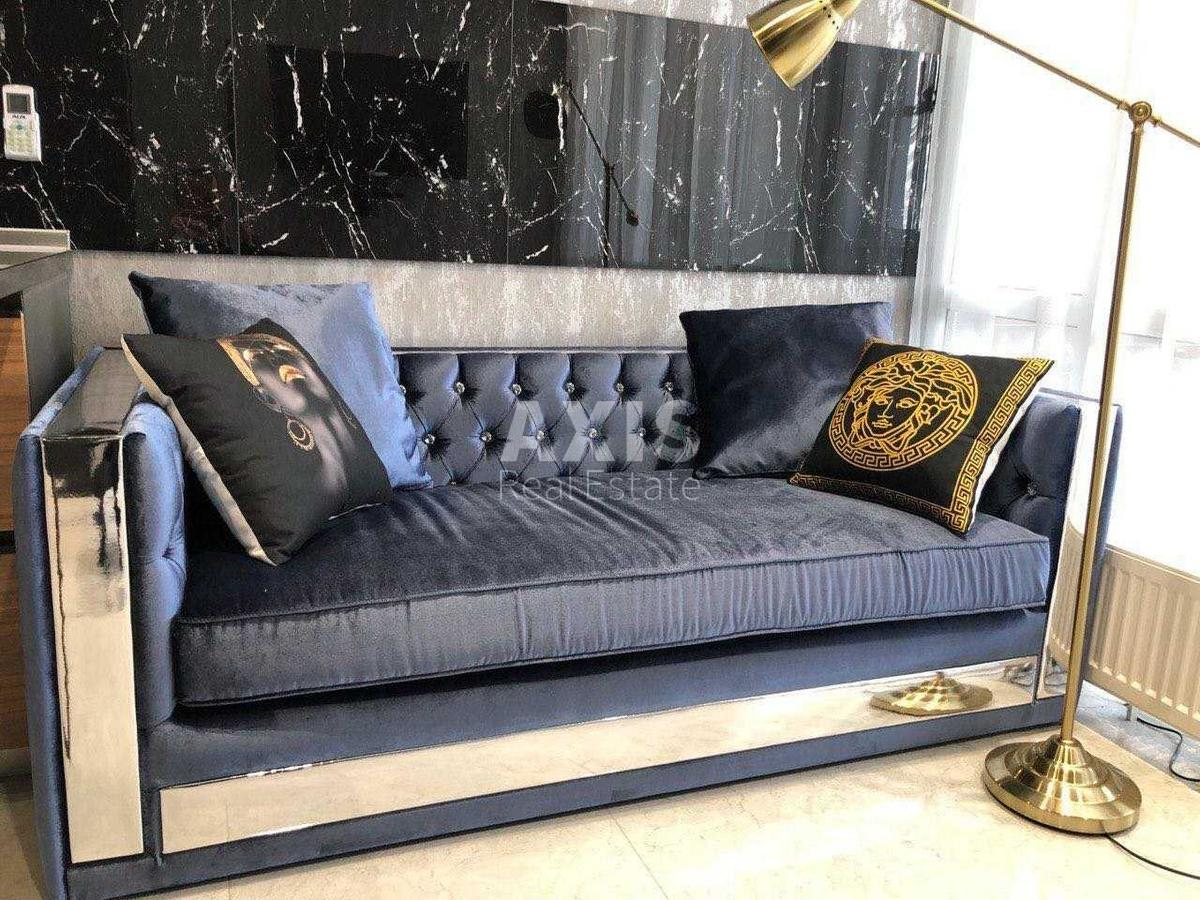 2k apartment vul. Sverstjuka Jevgena 412