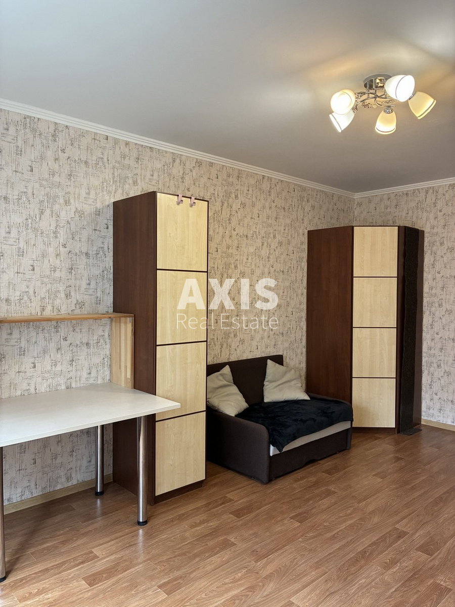 1k apartment vul. Rusovoi' Sofii' 1Б4