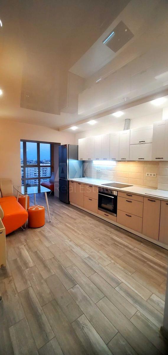 2k apartment vul. Patriarha Mstyslava Skrypnyka 48/504