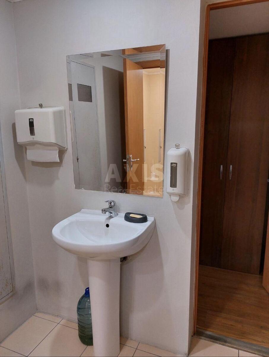 Office bul. Shevchenka Tarasa 33Б, 137m26041712
