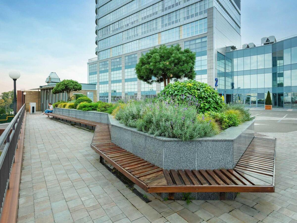 Office vul. Amosova Mykoly 12, 271m26