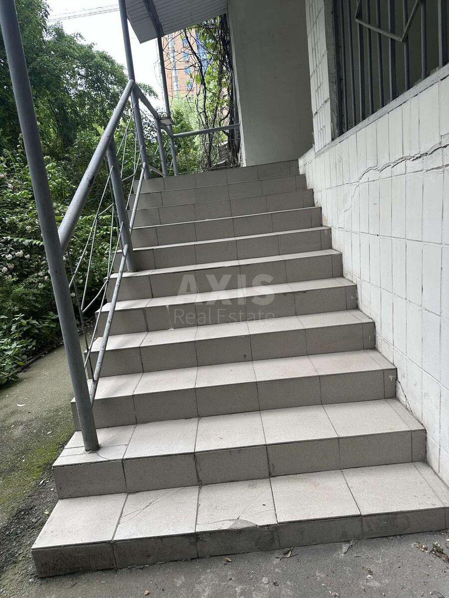 Office vul. Barbjusa Anri 22/26, 101m211