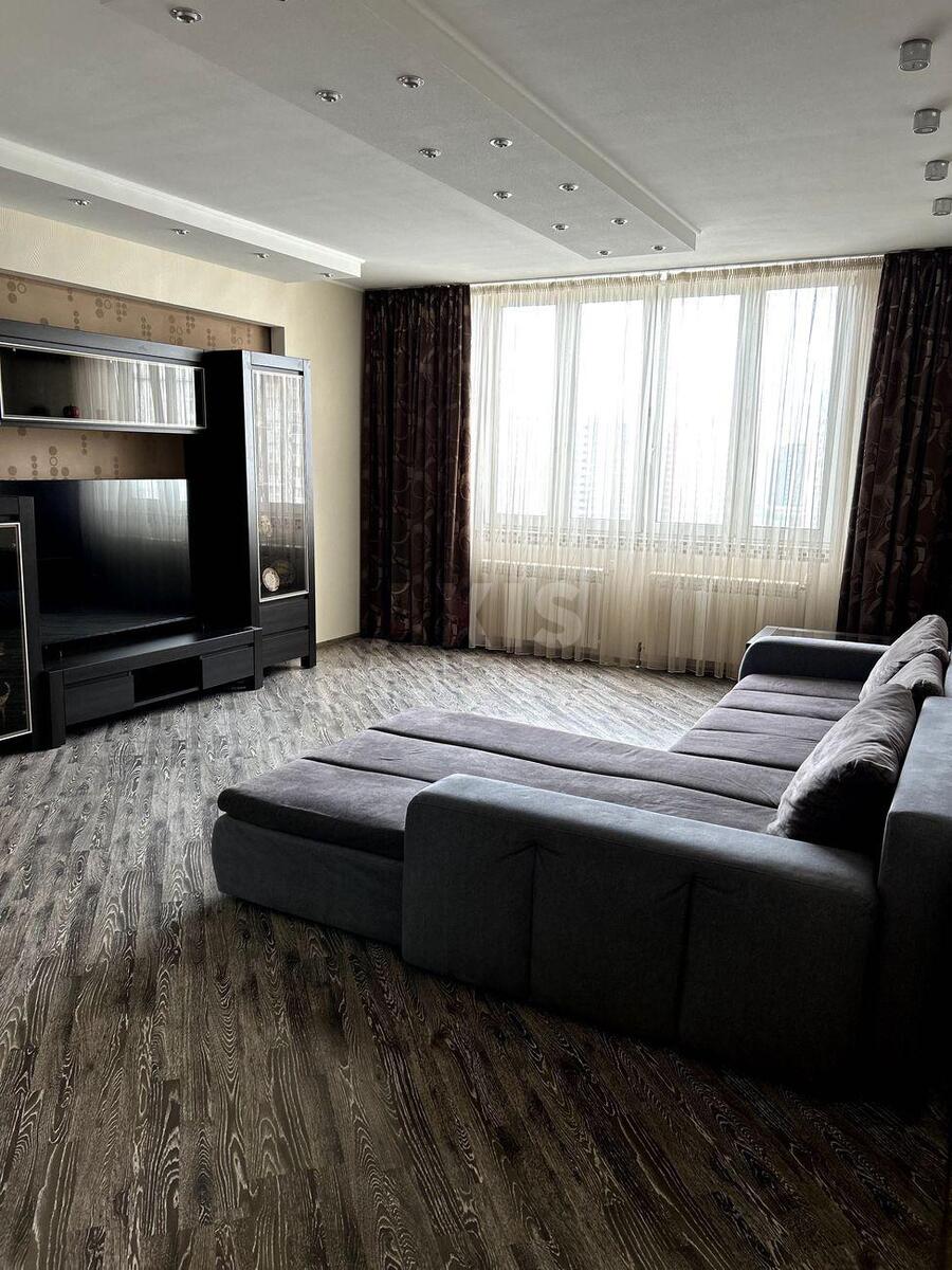 4k apartment vul. Sribnokil's'ka 226141313