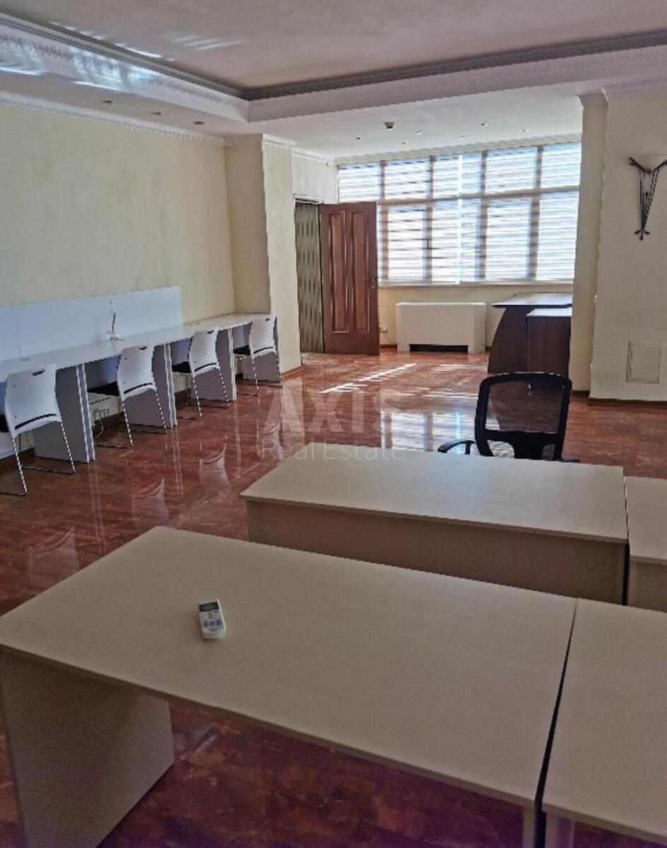 Office vul. Velyka Vasyl'kivs'ka 72, 194m2608140