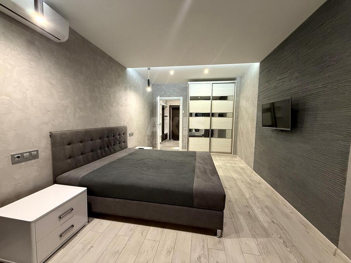 1k apartment vul. Zaval'na 10610572