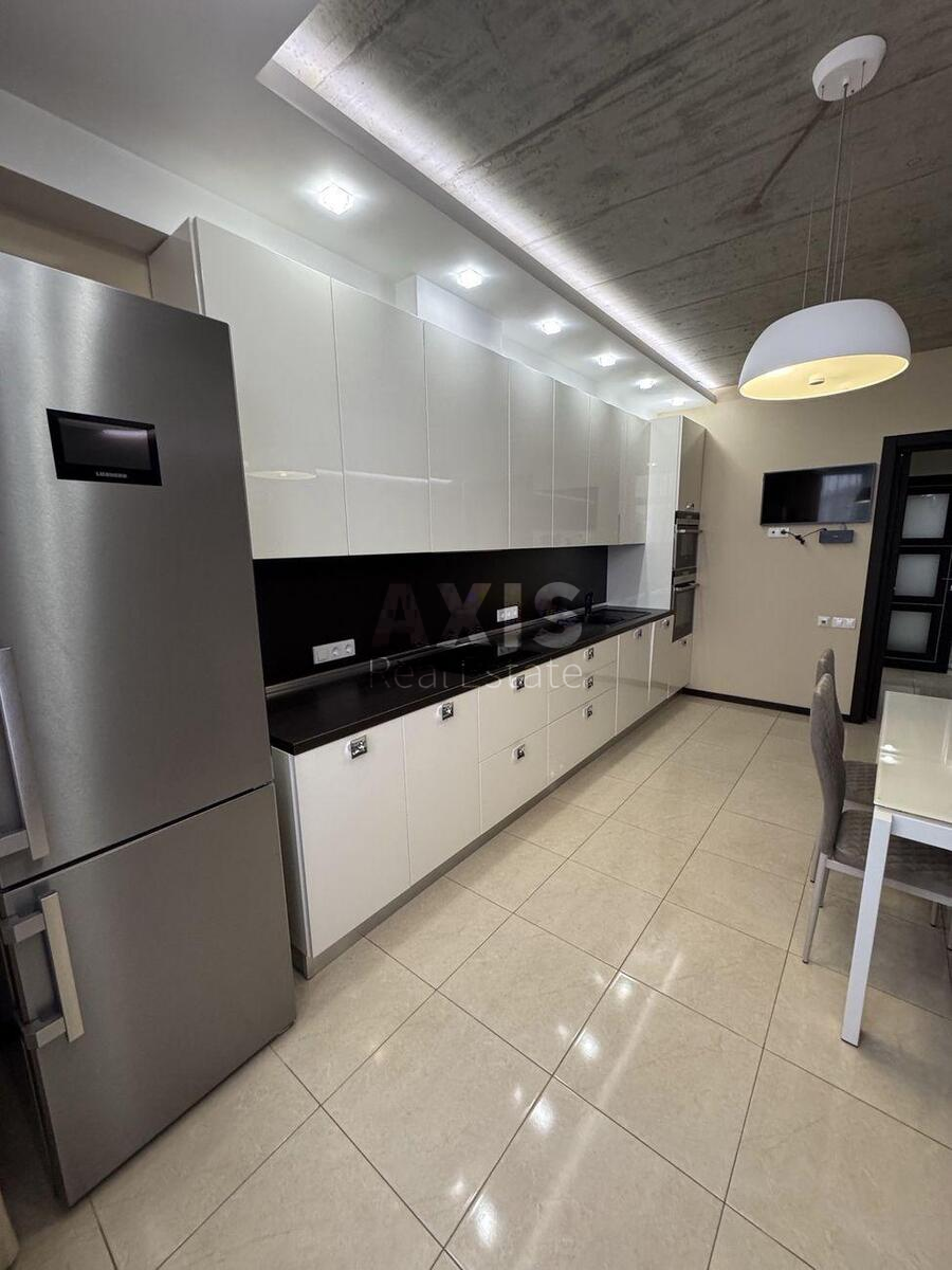 2k apartment vul. Yulia Zdanovska 71Г621181