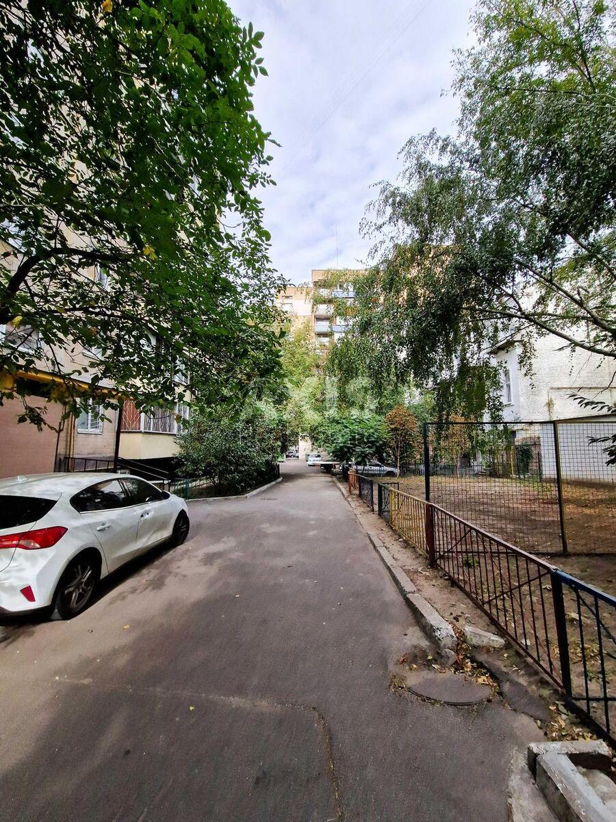 2к квартира ул. Антоновича 976292513