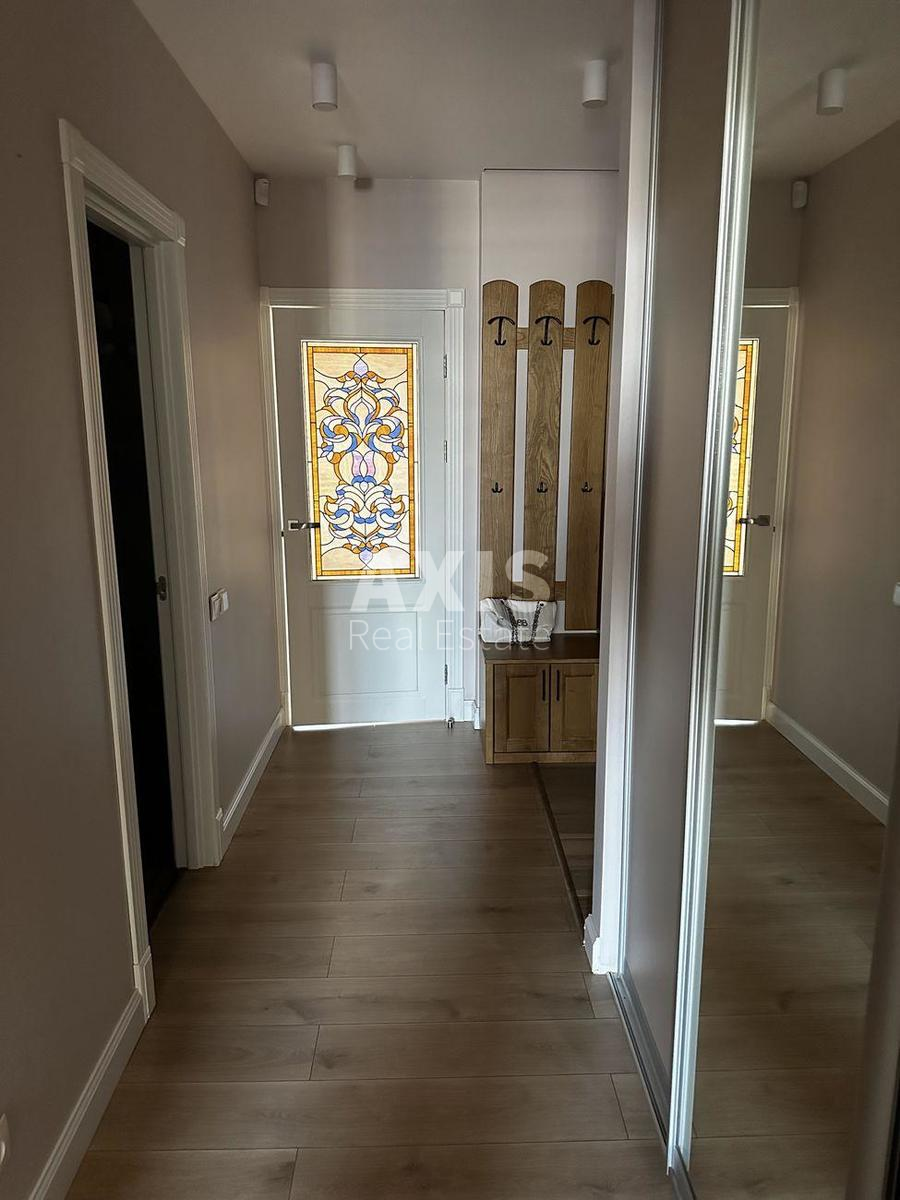 4k apartment vul. Sholudenka 303538710
