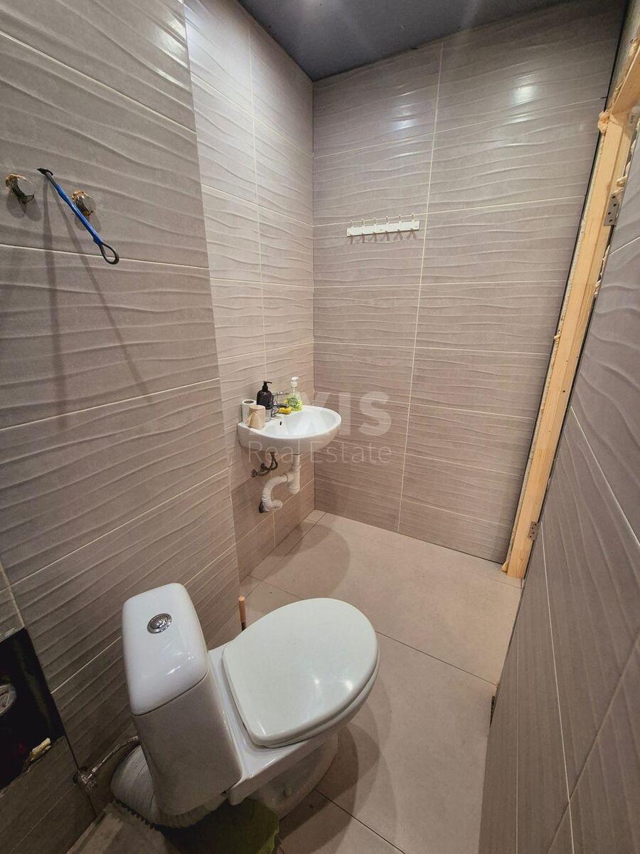 Office vul. Vvedens'ka 15, 45m26