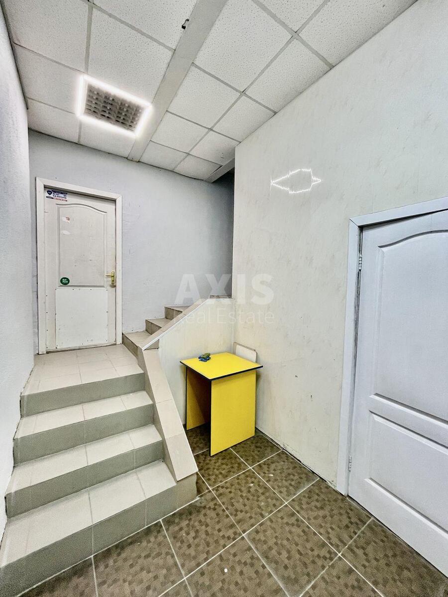 Office vul. Ushyns'kogo 40, 90m26