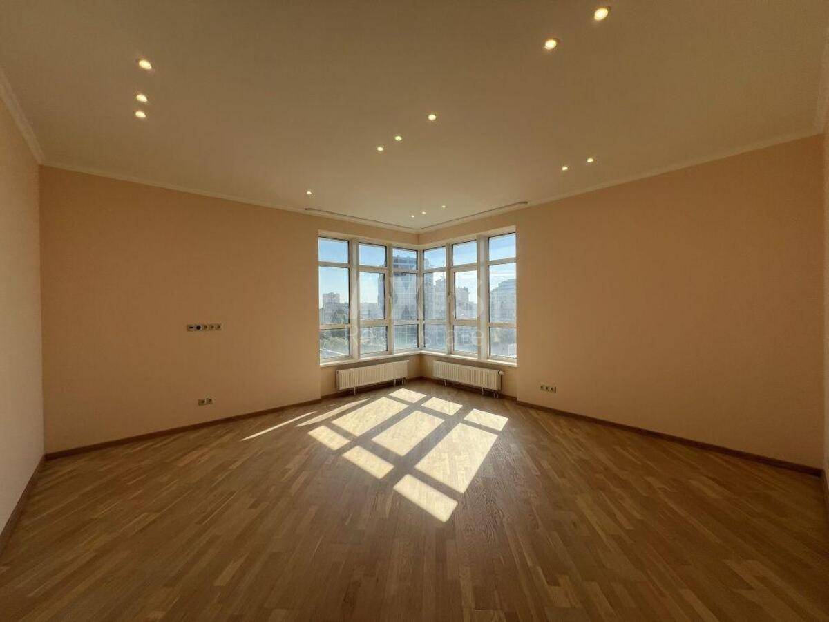 Office uzv. Klovs'kyj 7, 200m25