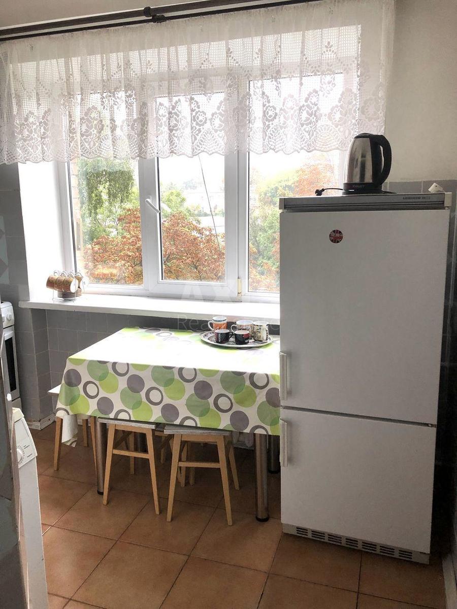 3k apartment vul. Kyrylivs'ka 1313