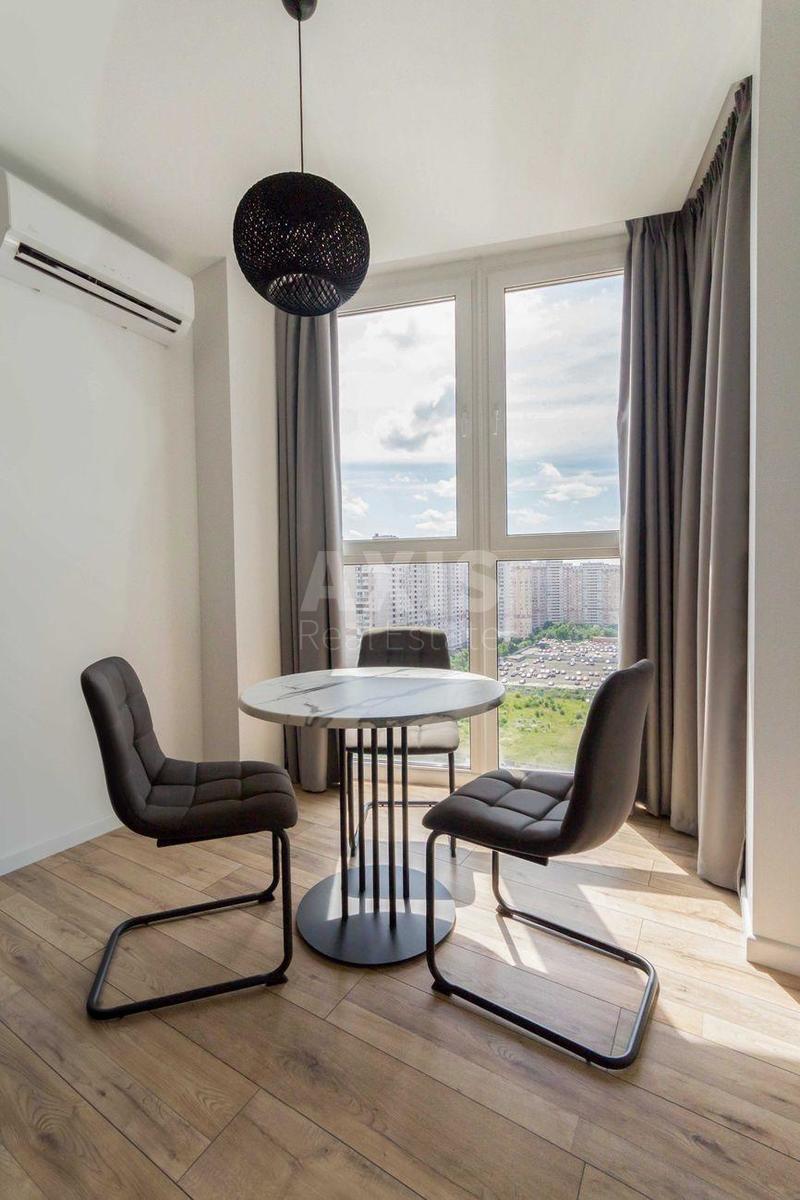 2k apartment vul. Dragomanova 2Б4