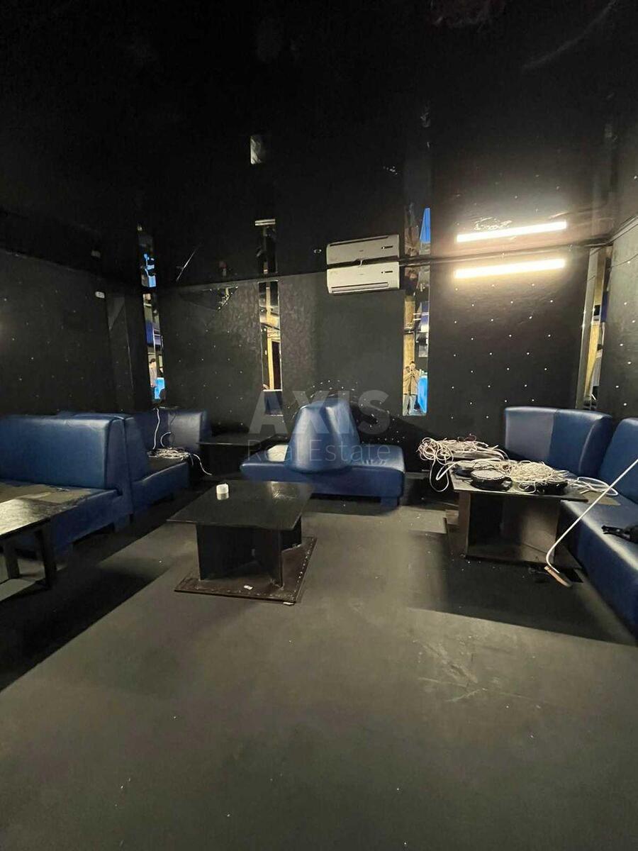 Office vul. Saksagans'kogo 51, 134m22