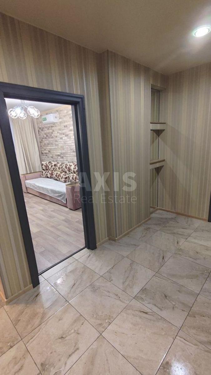 2k apartment vul. Yulia Zdanovska 34Б3