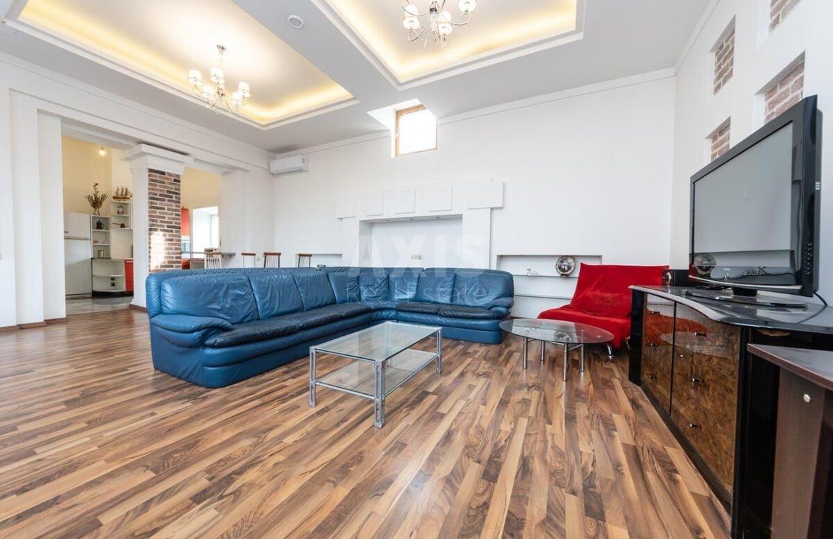 4k apartment vul. Gorodec'kogo Arhitektora 11А