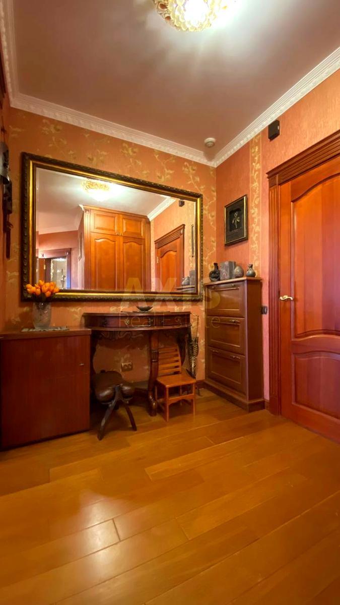 1k apartment vul. Sribnokil's'ka 1632488